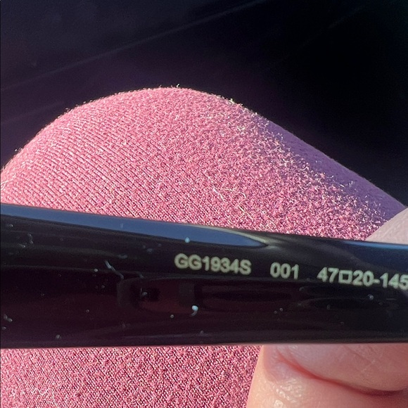 Gucci 1934 Black Sunglasses - Picture 3 of 8